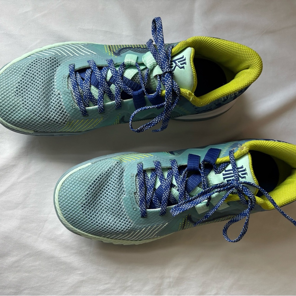 Nike Kyrie Flytrap V Cube Basketball Shoe CZ4100-300-Blue,‎ Men's 9.5 US